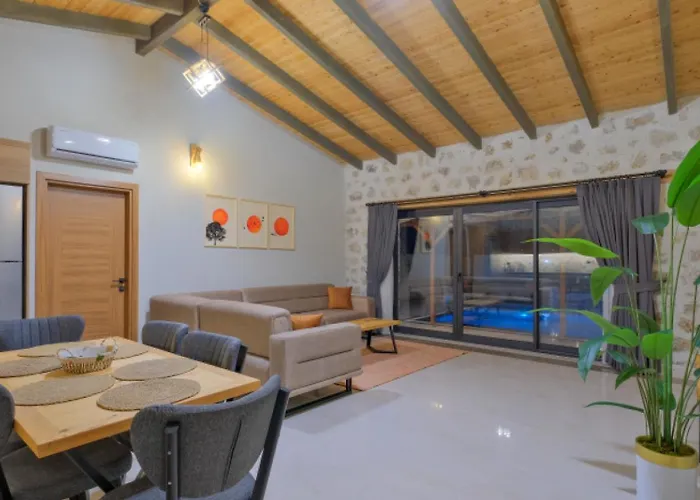 Oryap Villalari Willa