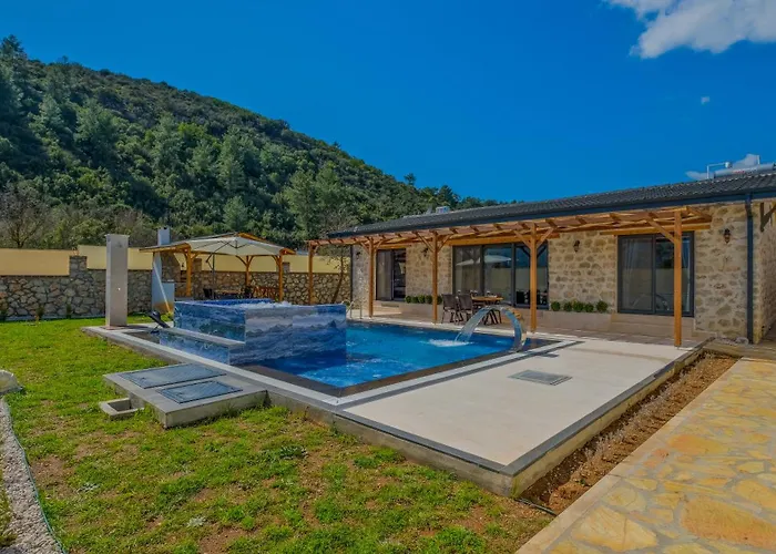 Oryap Villalari Willa